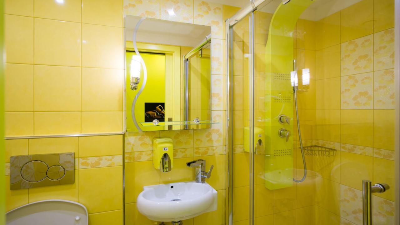 Apartment Colours - Your 7 Colour Experience In Centre Of Prag Exteriör bild